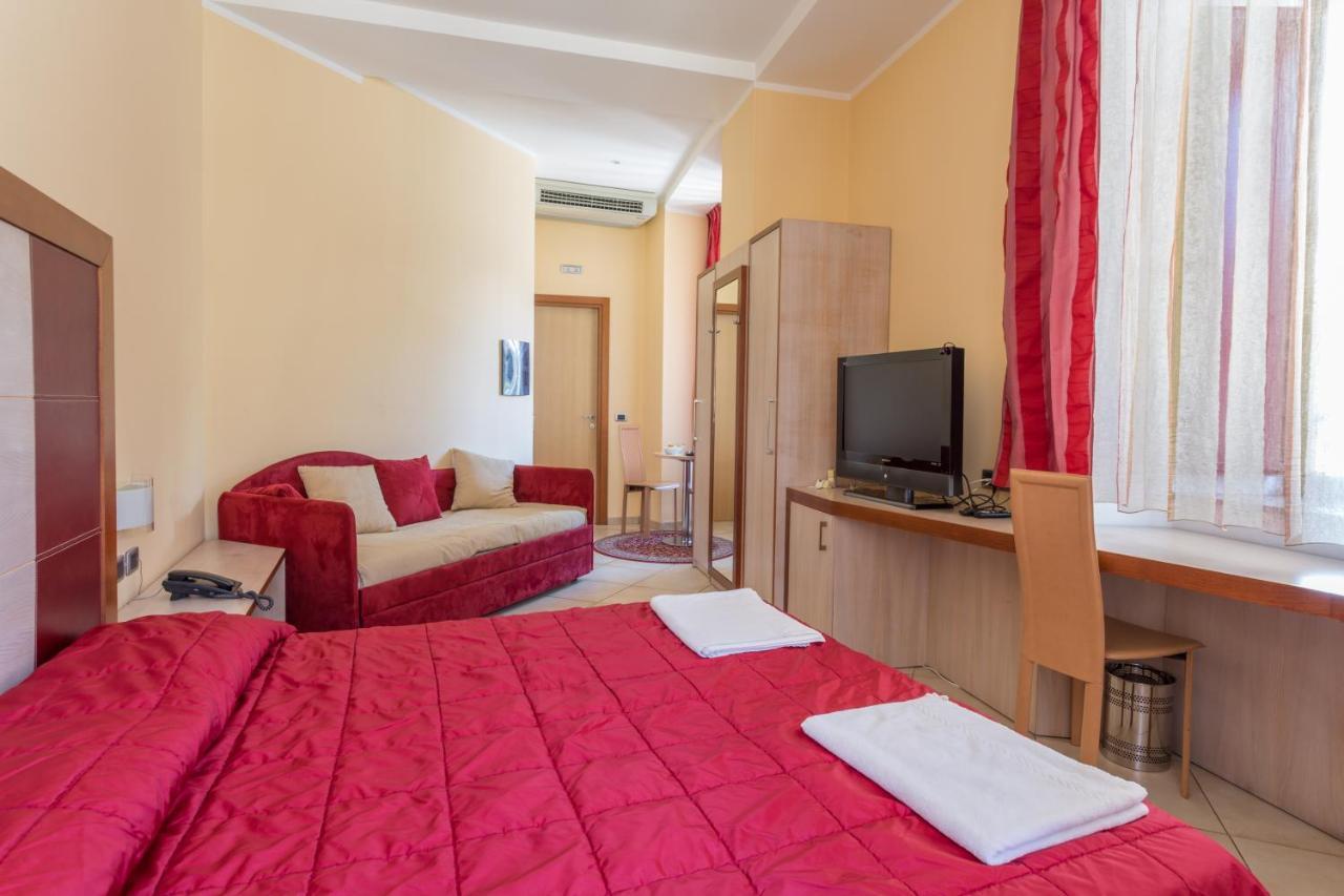 סרה סן ברונו Hotel Conte Ruggero מראה חיצוני תמונה