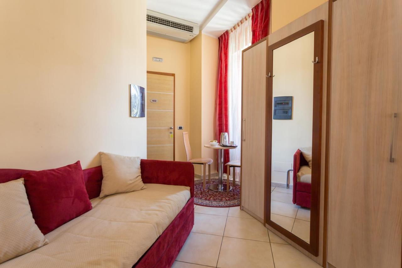 סרה סן ברונו Hotel Conte Ruggero מראה חיצוני תמונה