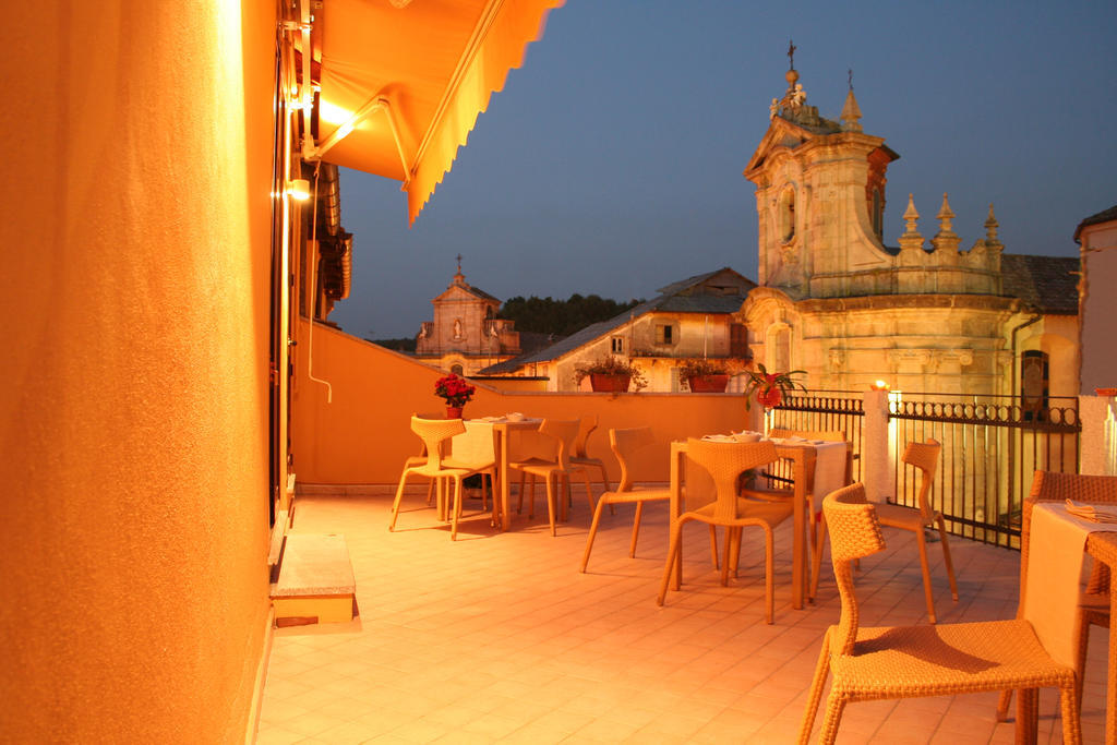 סרה סן ברונו Hotel Conte Ruggero מראה חיצוני תמונה
