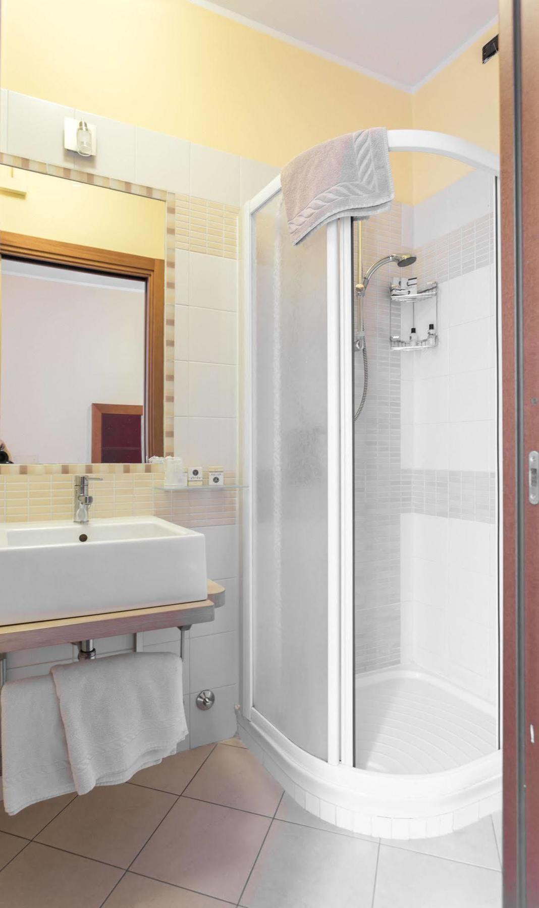 סרה סן ברונו Hotel Conte Ruggero מראה חיצוני תמונה